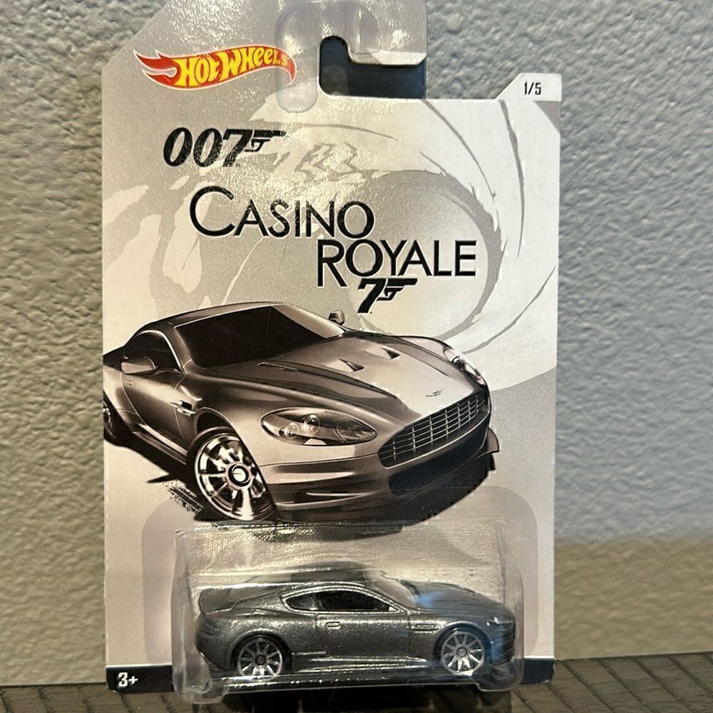 Hot Wheels Casino Royale Aston Martin DBS